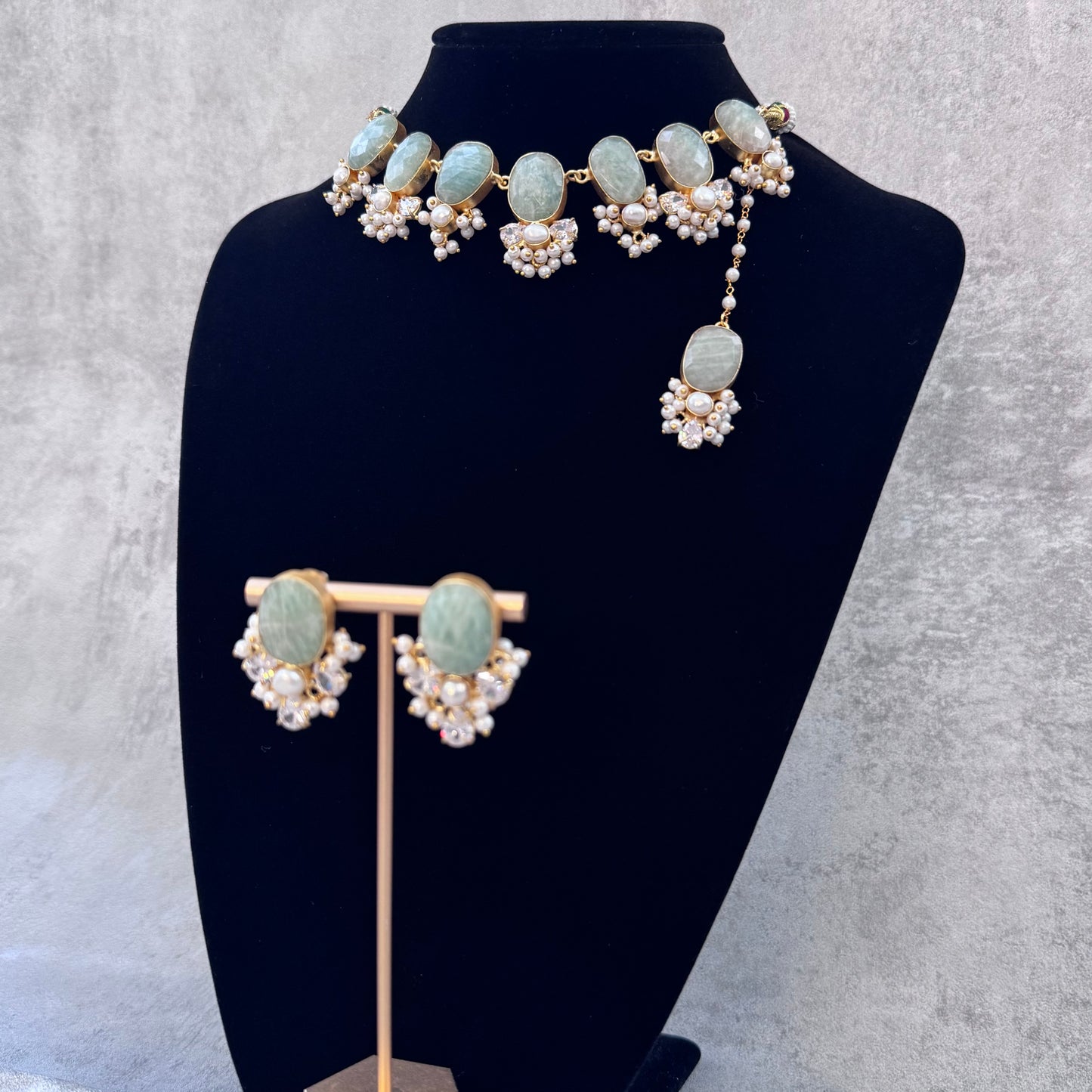 Akari Necklace Set