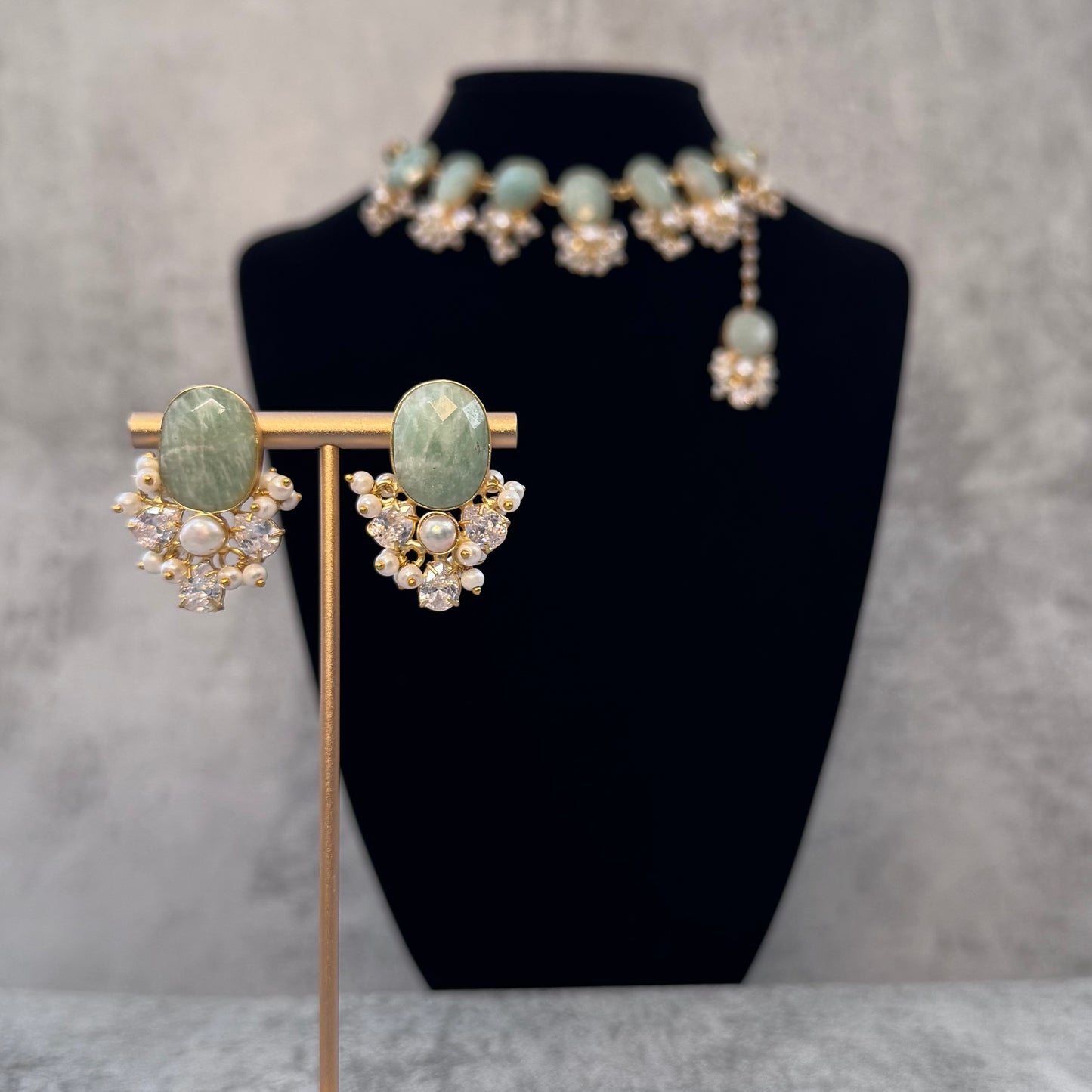 Akari Necklace Set