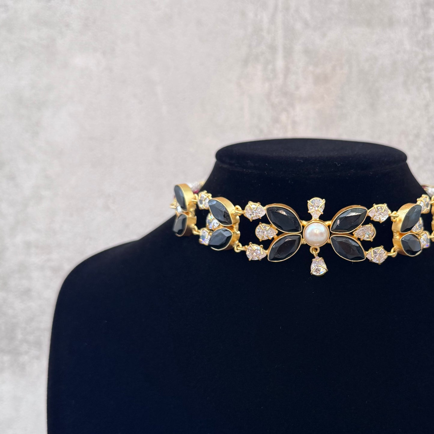 Gelina Necklace Set
