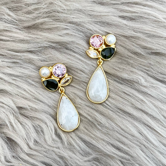 Pearl & black onyx earrings