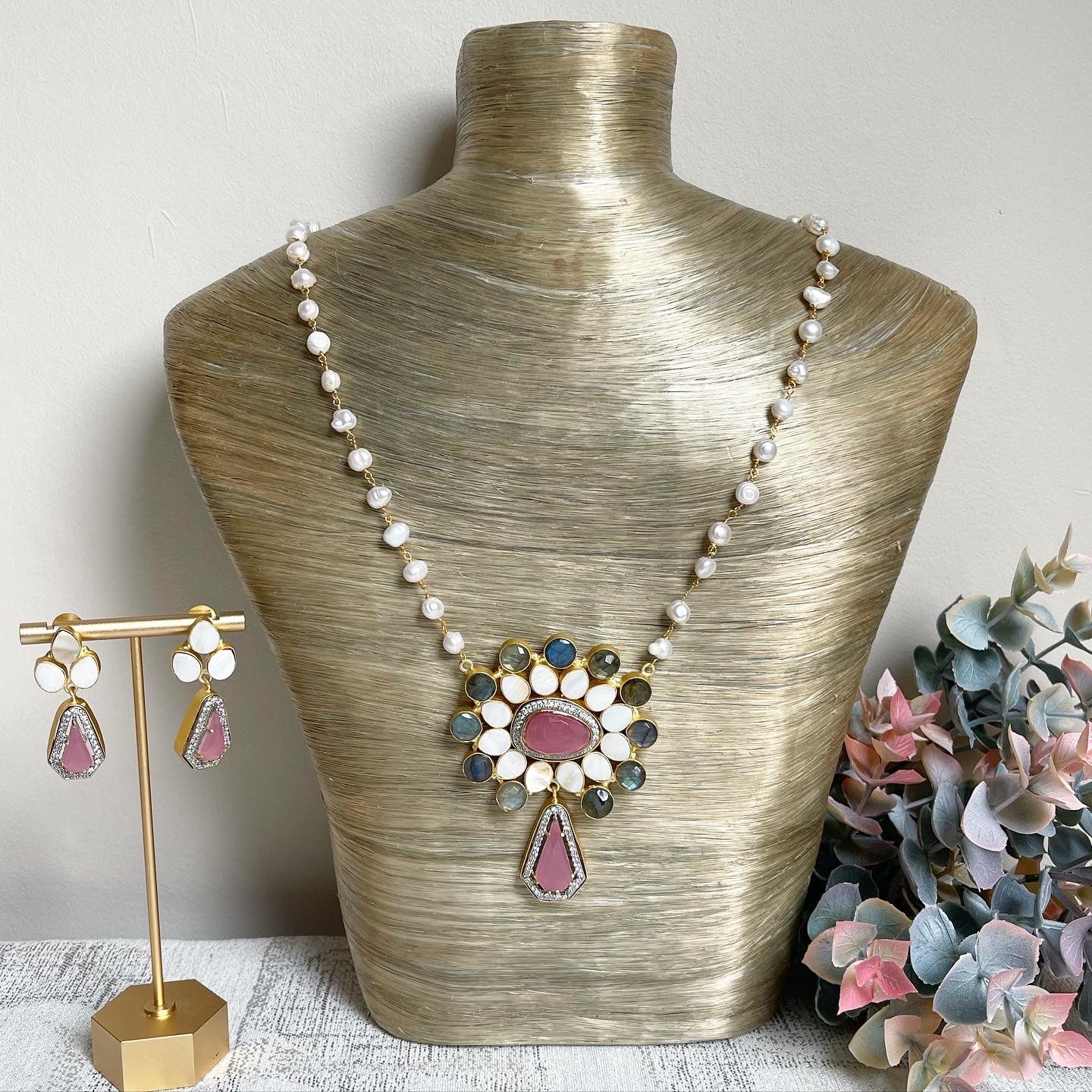 Pink onyx & labradorite maala set