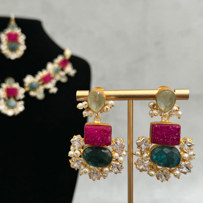 Fuchsia & emerald green necklace set