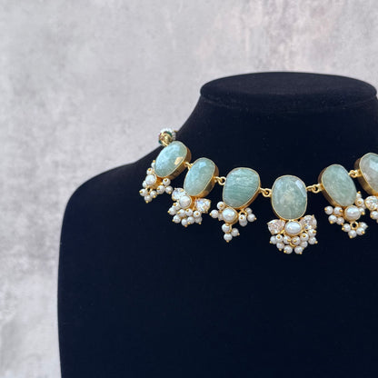 Akari Necklace Set